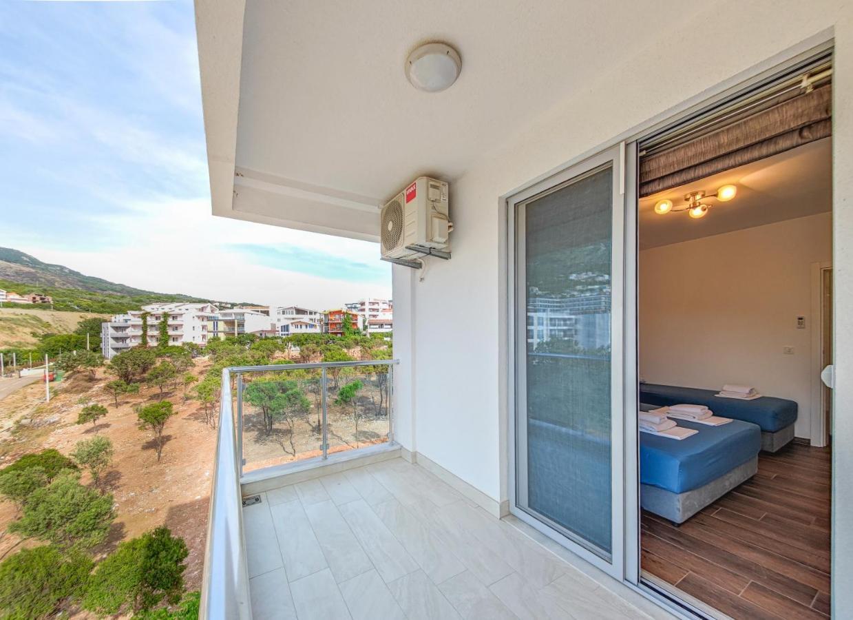 Apartment Plavo Nebo Dobra Voda Kültér fotó