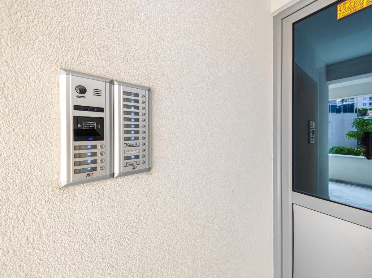 Apartment Plavo Nebo Dobra Voda Kültér fotó
